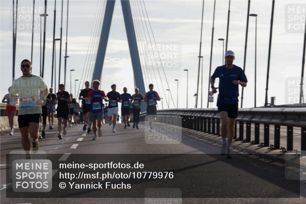 03.10.2026 - Köhlbrandbrückenlauf Yannick Fuchs http://msf.ph/oto/10779976 03.10.2026 09:25:22 Position 1  meine-sportfotos.de