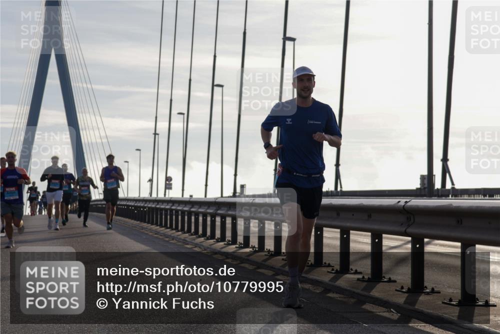 03.10.2026 - Köhlbrandbrückenlauf Yannick Fuchs http://msf.ph/oto/10779995 03.10.2026 09:25:24 Position 1  meine-sportfotos.de