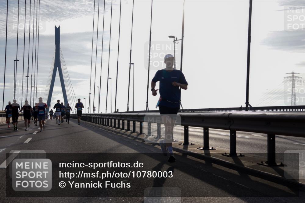 03.10.2026 - Köhlbrandbrückenlauf Yannick Fuchs http://msf.ph/oto/10780003 03.10.2026 09:25:25 Position 1  meine-sportfotos.de