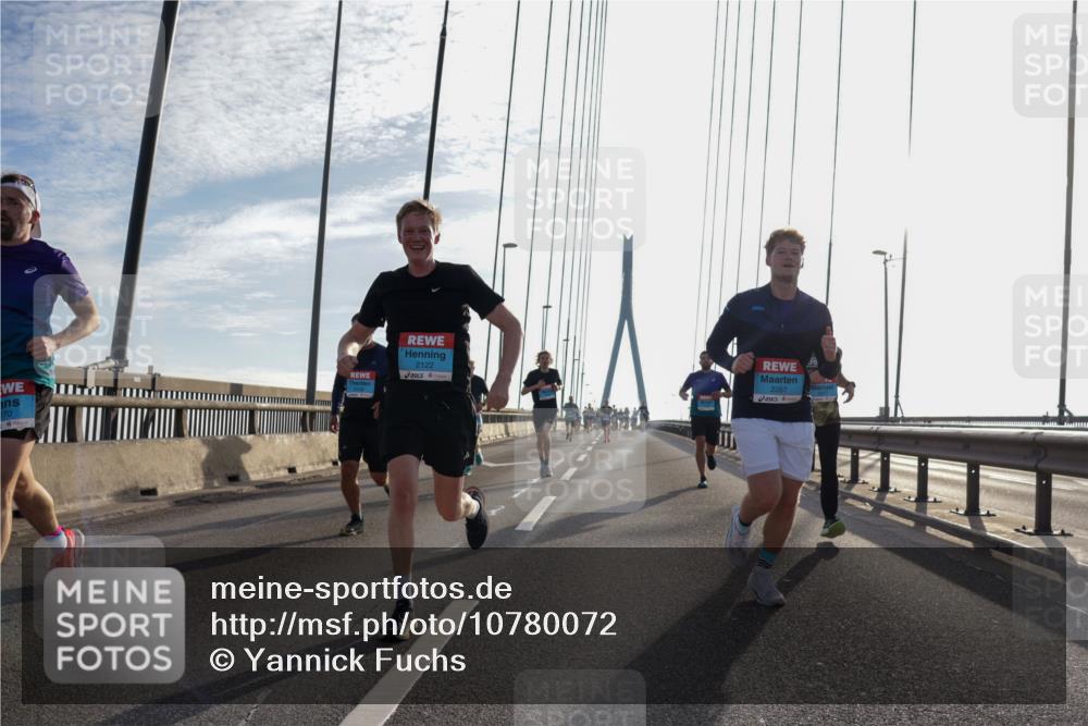03.10.2026 - Köhlbrandbrückenlauf Yannick Fuchs http://msf.ph/oto/10780072 03.10.2026 09:25:33 Position 1 270, 2122, 2267 meine-sportfotos.de