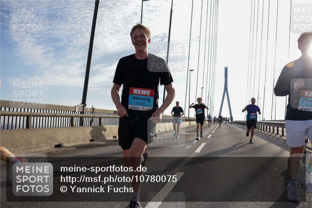 03.10.2026 - Köhlbrandbrückenlauf Yannick Fuchs http://msf.ph/oto/10780075 03.10.2026 09:25:33 Position 1 2122, 226 meine-sportfotos.de