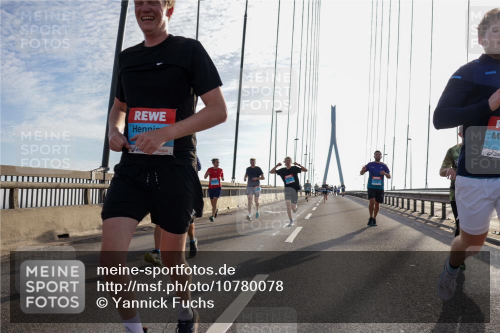 03.10.2026 - Köhlbrandbrückenlauf Yannick Fuchs http://msf.ph/oto/10780078 03.10.2026 09:25:33 Position 1  meine-sportfotos.de