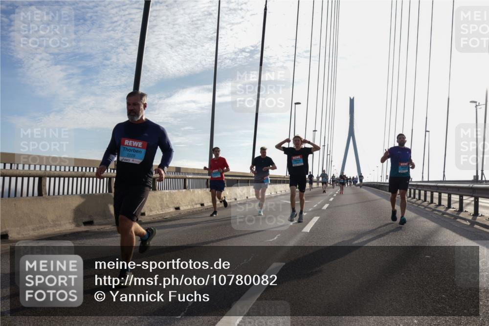 03.10.2026 - Köhlbrandbrückenlauf Yannick Fuchs http://msf.ph/oto/10780082 03.10.2026 09:25:34 Position 1 2229 meine-sportfotos.de