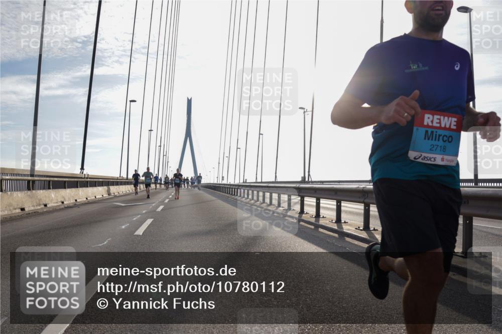 03.10.2026 - Köhlbrandbrückenlauf Yannick Fuchs http://msf.ph/oto/10780112 03.10.2026 09:25:36 Position 1 2718 meine-sportfotos.de