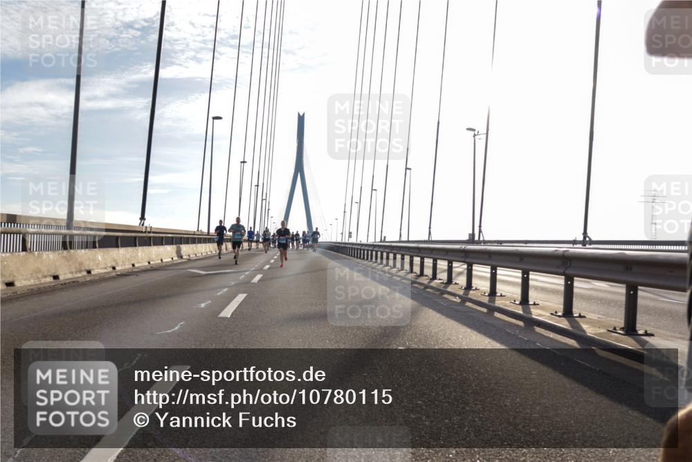 03.10.2026 - Köhlbrandbrückenlauf Yannick Fuchs http://msf.ph/oto/10780115 03.10.2026 09:25:36 Position 1  meine-sportfotos.de