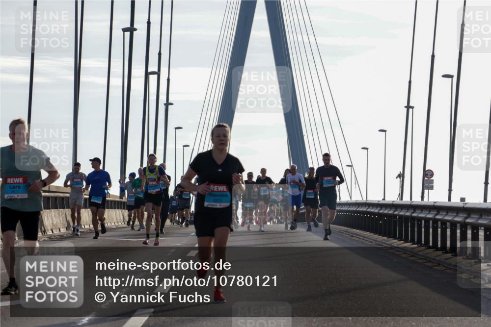03.10.2026 - Köhlbrandbrückenlauf Yannick Fuchs http://msf.ph/oto/10780121 03.10.2026 09:25:37 Position 1 2617, 2274 meine-sportfotos.de