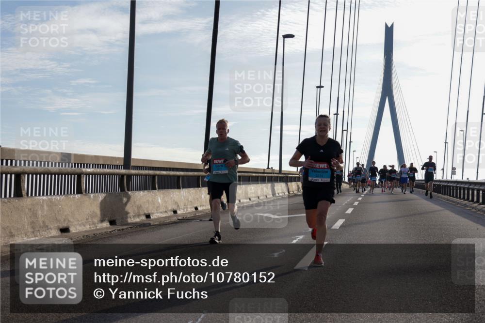 03.10.2026 - Köhlbrandbrückenlauf Yannick Fuchs http://msf.ph/oto/10780152 03.10.2026 09:25:40 Position 1 2274 meine-sportfotos.de