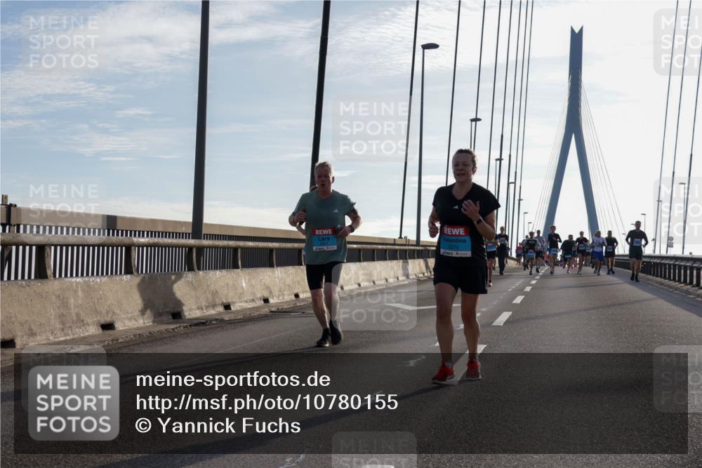 03.10.2026 - Köhlbrandbrückenlauf Yannick Fuchs http://msf.ph/oto/10780155 03.10.2026 09:25:40 Position 1 2274 meine-sportfotos.de