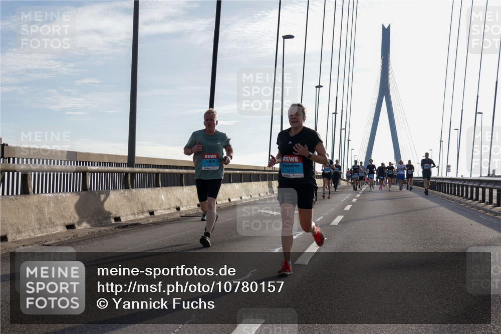 03.10.2026 - Köhlbrandbrückenlauf Yannick Fuchs http://msf.ph/oto/10780157 03.10.2026 09:25:40 Position 1 2617, 2274 meine-sportfotos.de