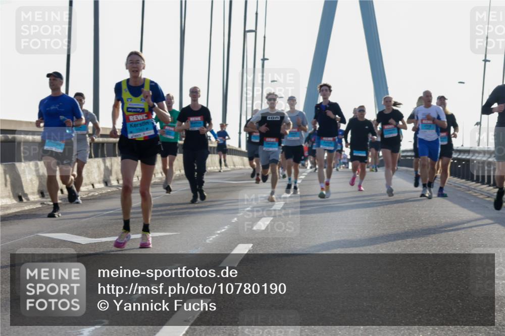 03.10.2026 - Köhlbrandbrückenlauf Yannick Fuchs http://msf.ph/oto/10780190 03.10.2026 09:25:44 Position 1 52, 1343 meine-sportfotos.de