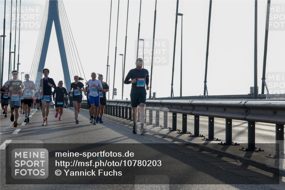 03.10.2026 - Köhlbrandbrückenlauf Yannick Fuchs http://msf.ph/oto/10780203 03.10.2026 09:25:45 Position 1  meine-sportfotos.de