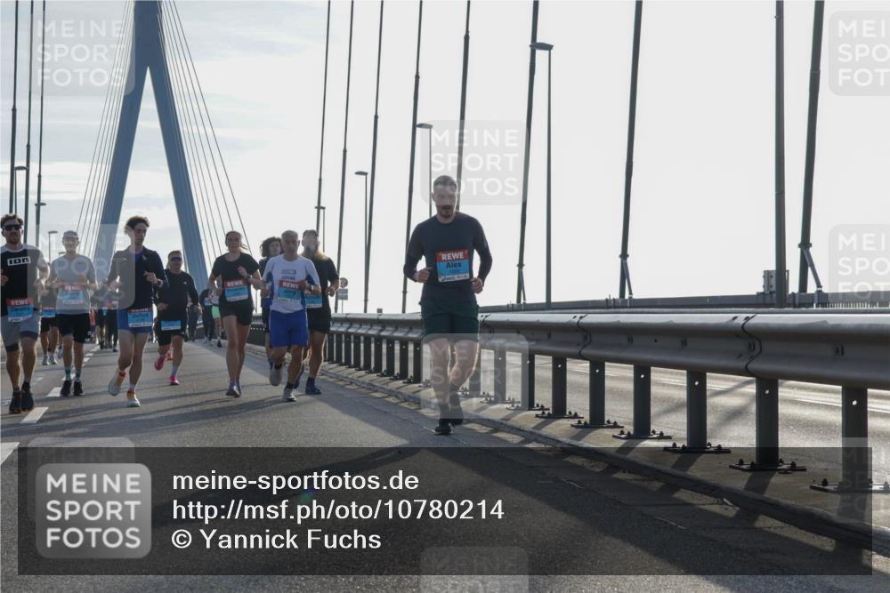 03.10.2026 - Köhlbrandbrückenlauf Yannick Fuchs http://msf.ph/oto/10780214 03.10.2026 09:25:46 Position 1  meine-sportfotos.de