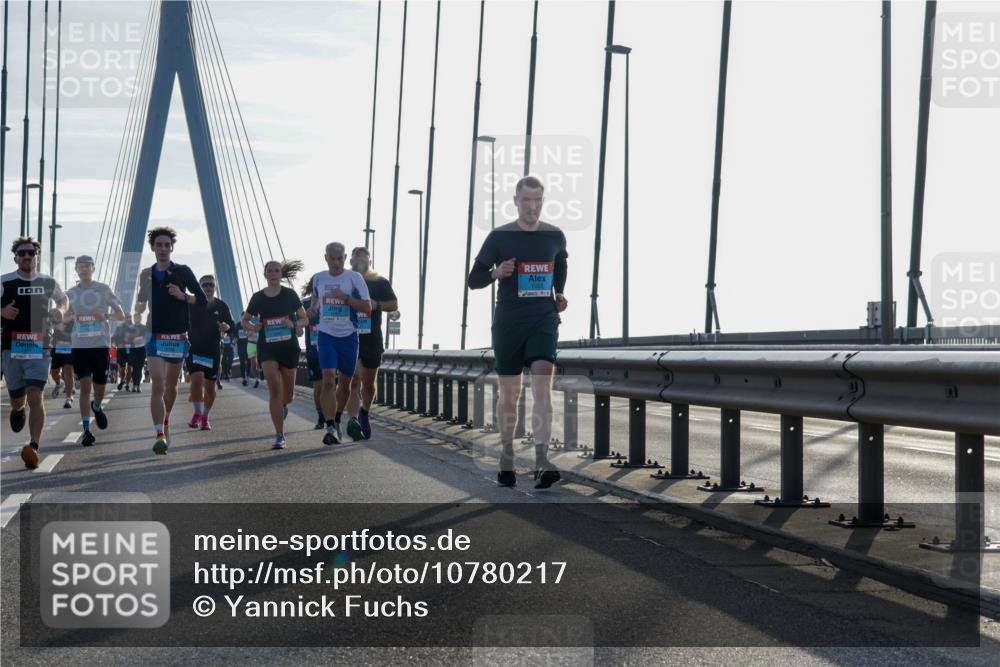 03.10.2026 - Köhlbrandbrückenlauf Yannick Fuchs http://msf.ph/oto/10780217 03.10.2026 09:25:46 Position 1  meine-sportfotos.de