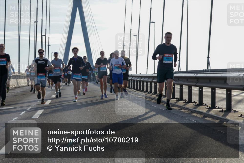 03.10.2026 - Köhlbrandbrückenlauf Yannick Fuchs http://msf.ph/oto/10780219 03.10.2026 09:25:46 Position 1  meine-sportfotos.de