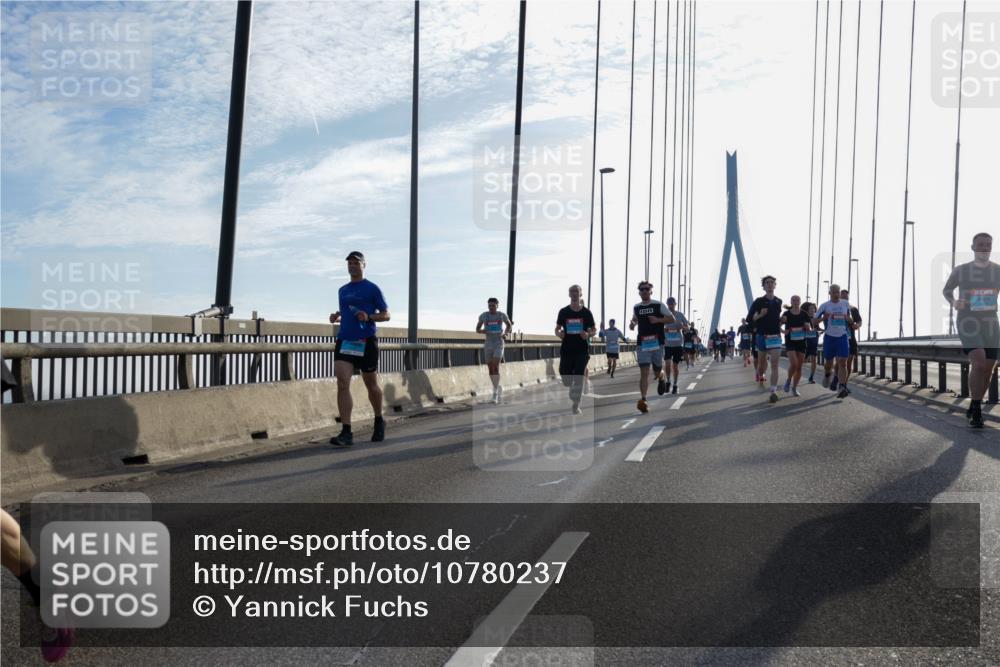 03.10.2026 - Köhlbrandbrückenlauf Yannick Fuchs http://msf.ph/oto/10780237 03.10.2026 09:25:48 Position 1  meine-sportfotos.de