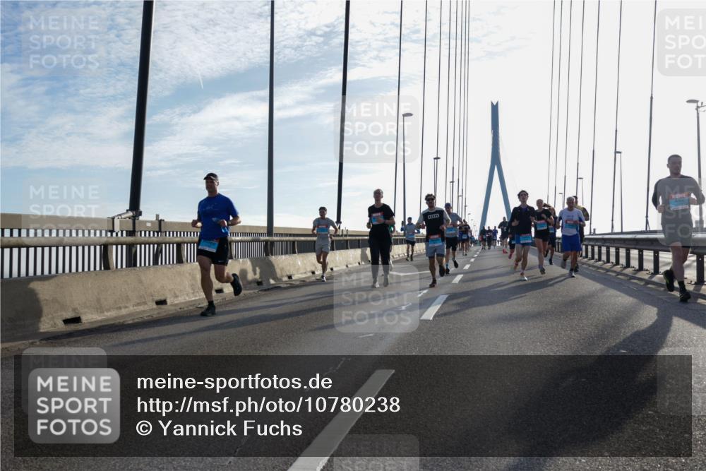 03.10.2026 - Köhlbrandbrückenlauf Yannick Fuchs http://msf.ph/oto/10780238 03.10.2026 09:25:48 Position 1  meine-sportfotos.de