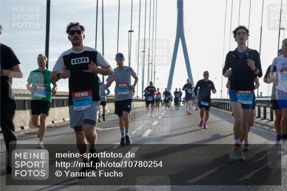 03.10.2026 - Köhlbrandbrückenlauf Yannick Fuchs http://msf.ph/oto/10780254 03.10.2026 09:25:50 Position 1 1911, 2156 meine-sportfotos.de