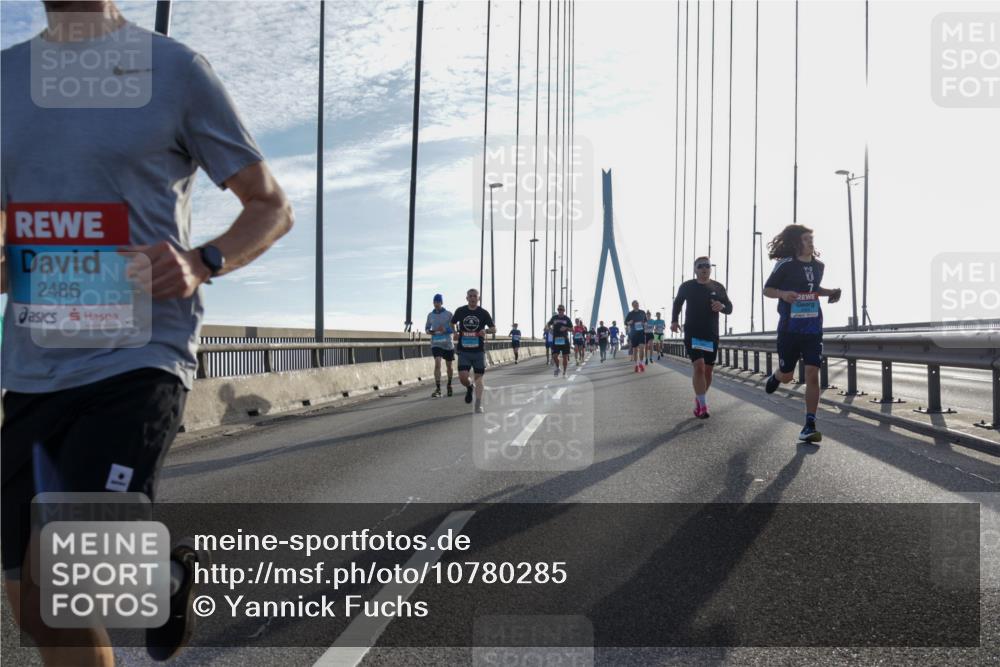 03.10.2026 - Köhlbrandbrückenlauf Yannick Fuchs http://msf.ph/oto/10780285 03.10.2026 09:25:52 Position 1 2486 meine-sportfotos.de