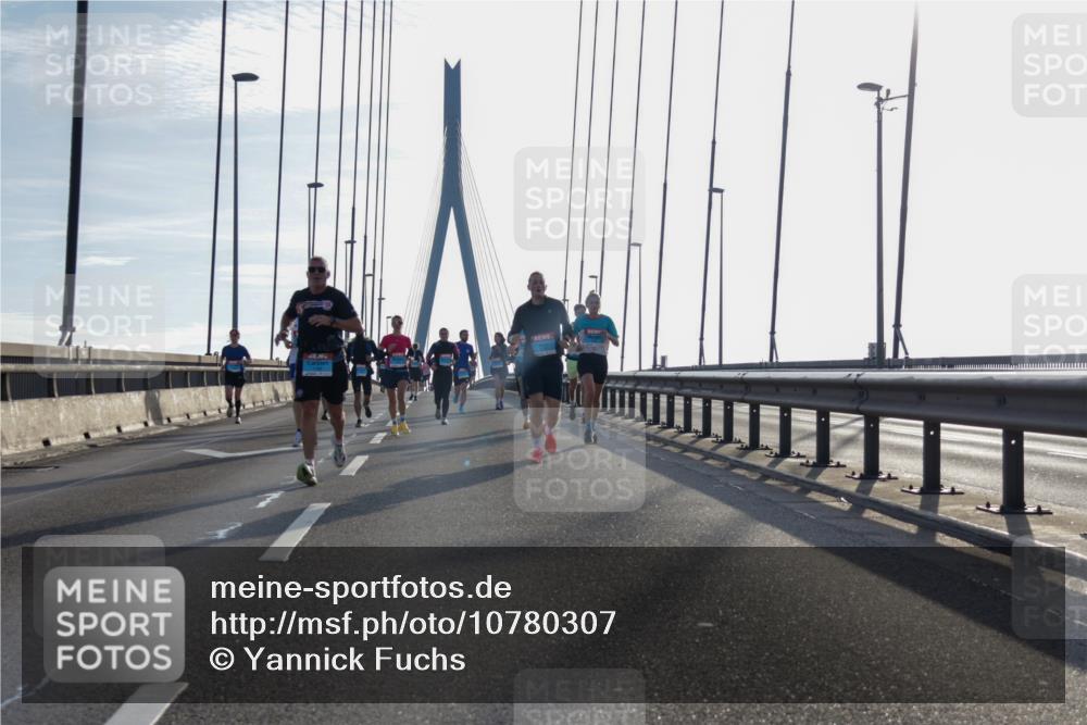 03.10.2026 - Köhlbrandbrückenlauf Yannick Fuchs http://msf.ph/oto/10780307 03.10.2026 09:25:54 Position 1  meine-sportfotos.de