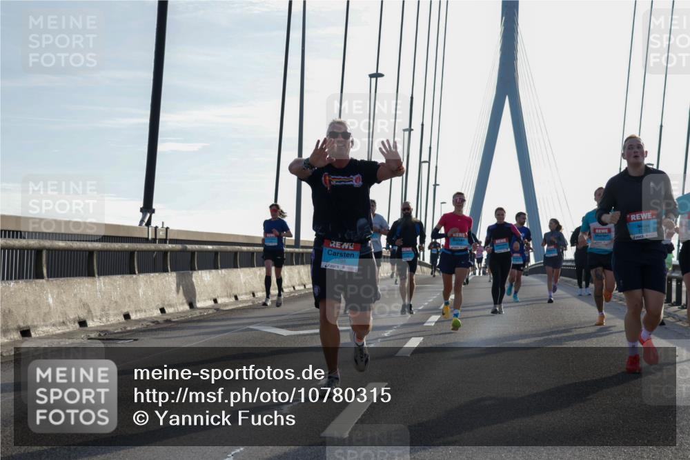 03.10.2026 - Köhlbrandbrückenlauf Yannick Fuchs http://msf.ph/oto/10780315 03.10.2026 09:25:55 Position 1 1786, 3765 meine-sportfotos.de