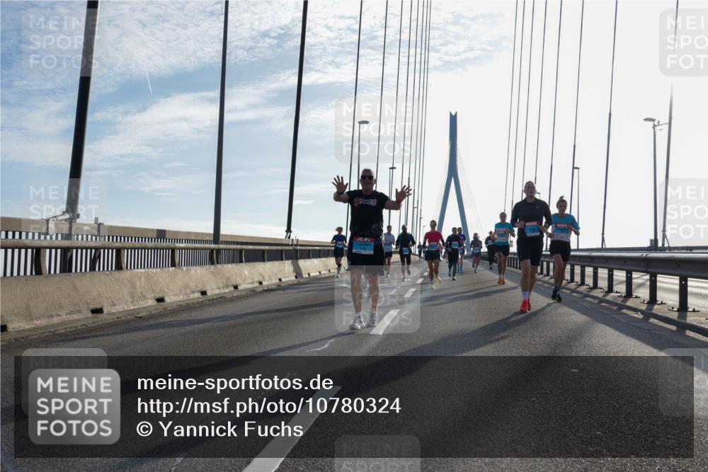 03.10.2026 - Köhlbrandbrückenlauf Yannick Fuchs http://msf.ph/oto/10780324 03.10.2026 09:25:55 Position 1  meine-sportfotos.de