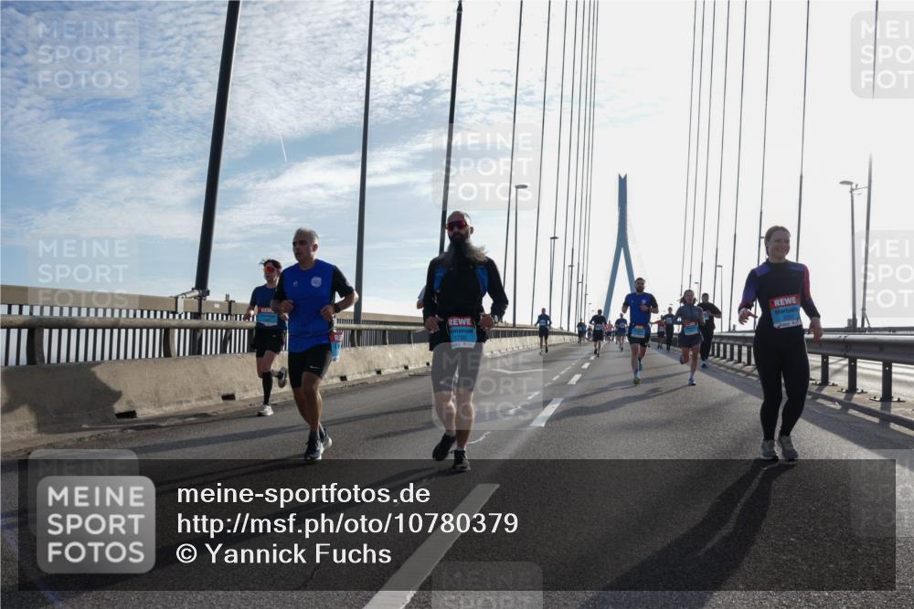 03.10.2026 - Köhlbrandbrückenlauf Yannick Fuchs http://msf.ph/oto/10780379 03.10.2026 09:26:00 Position 1 1730 meine-sportfotos.de