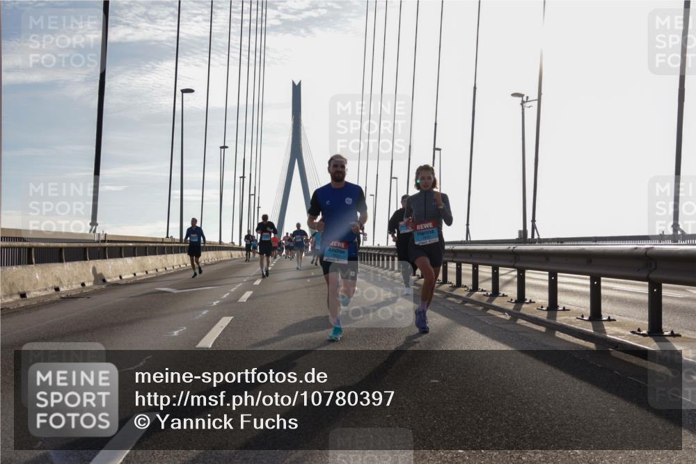 03.10.2026 - Köhlbrandbrückenlauf Yannick Fuchs http://msf.ph/oto/10780397 03.10.2026 09:26:01 Position 1  meine-sportfotos.de
