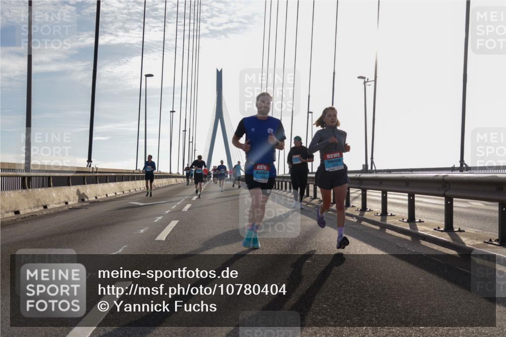 03.10.2026 - Köhlbrandbrückenlauf Yannick Fuchs http://msf.ph/oto/10780404 03.10.2026 09:26:02 Position 1 183 meine-sportfotos.de