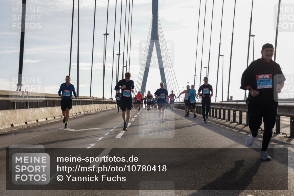 03.10.2026 - Köhlbrandbrückenlauf Yannick Fuchs http://msf.ph/oto/10780418 03.10.2026 09:26:03 Position 1 2147 meine-sportfotos.de