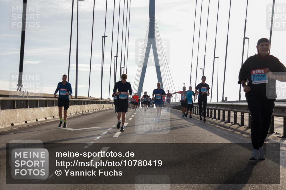 03.10.2026 - Köhlbrandbrückenlauf Yannick Fuchs http://msf.ph/oto/10780419 03.10.2026 09:26:03 Position 1 2147 meine-sportfotos.de