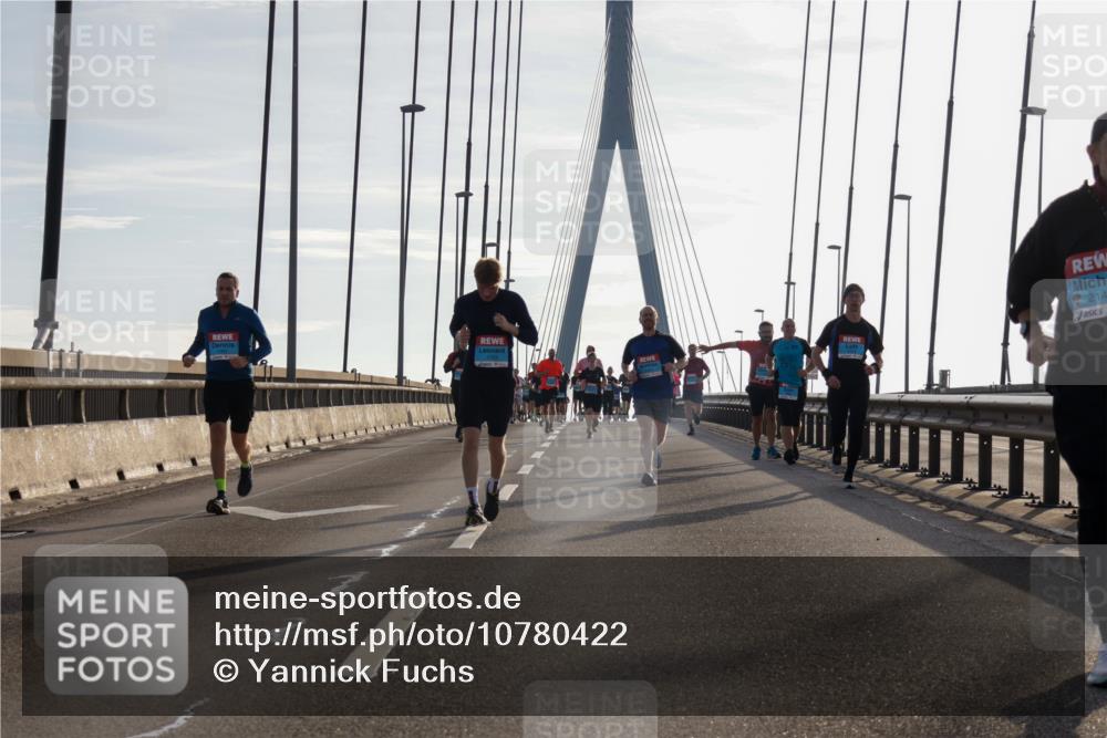 03.10.2026 - Köhlbrandbrückenlauf Yannick Fuchs http://msf.ph/oto/10780422 03.10.2026 09:26:03 Position 1 214 meine-sportfotos.de