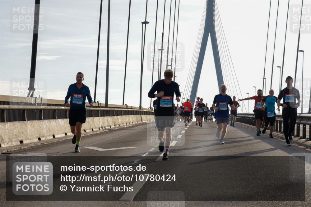 03.10.2026 - Köhlbrandbrückenlauf Yannick Fuchs http://msf.ph/oto/10780424 03.10.2026 09:26:04 Position 1 1755 meine-sportfotos.de