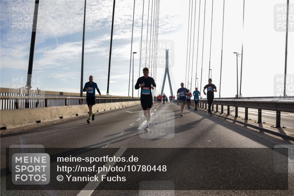 03.10.2026 - Köhlbrandbrückenlauf Yannick Fuchs http://msf.ph/oto/10780448 03.10.2026 09:26:06 Position 1  meine-sportfotos.de