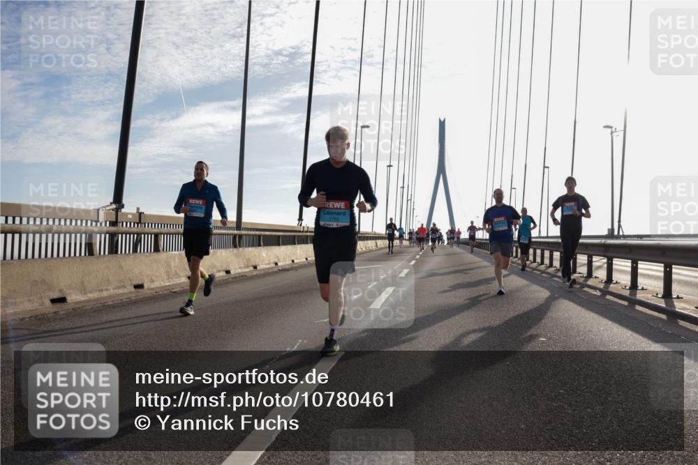 03.10.2026 - Köhlbrandbrückenlauf Yannick Fuchs http://msf.ph/oto/10780461 03.10.2026 09:26:07 Position 1 1755 meine-sportfotos.de