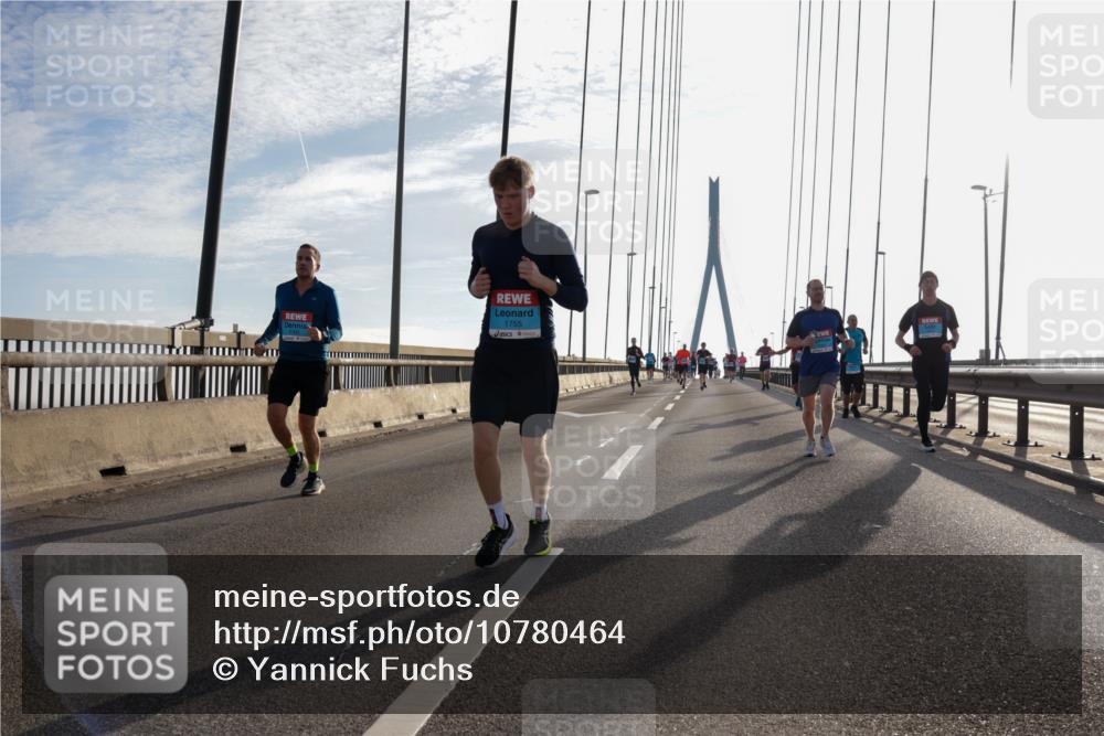 03.10.2026 - Köhlbrandbrückenlauf Yannick Fuchs http://msf.ph/oto/10780464 03.10.2026 09:26:07 Position 1 1755 meine-sportfotos.de