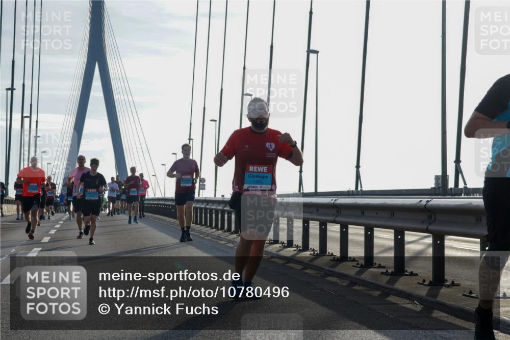 03.10.2026 - Köhlbrandbrückenlauf Yannick Fuchs http://msf.ph/oto/10780496 03.10.2026 09:26:10 Position 1 1325 meine-sportfotos.de
