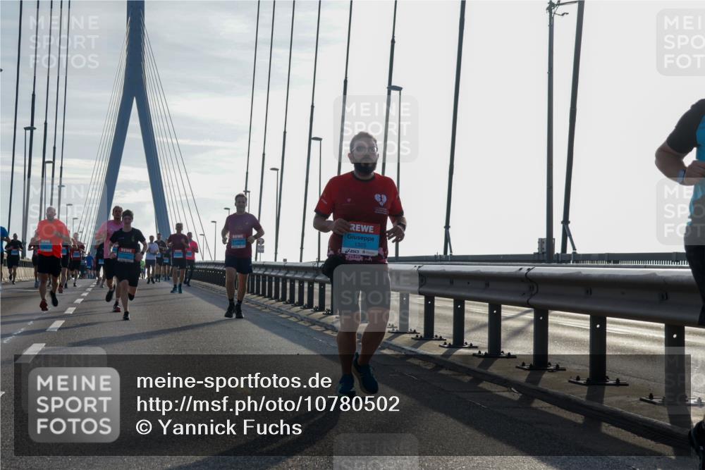 03.10.2026 - Köhlbrandbrückenlauf Yannick Fuchs http://msf.ph/oto/10780502 03.10.2026 09:26:10 Position 1 1325 meine-sportfotos.de