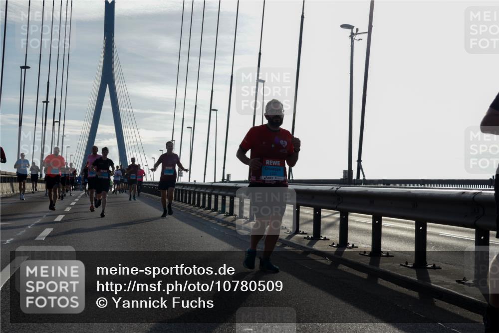 03.10.2026 - Köhlbrandbrückenlauf Yannick Fuchs http://msf.ph/oto/10780509 03.10.2026 09:26:10 Position 1 1325 meine-sportfotos.de