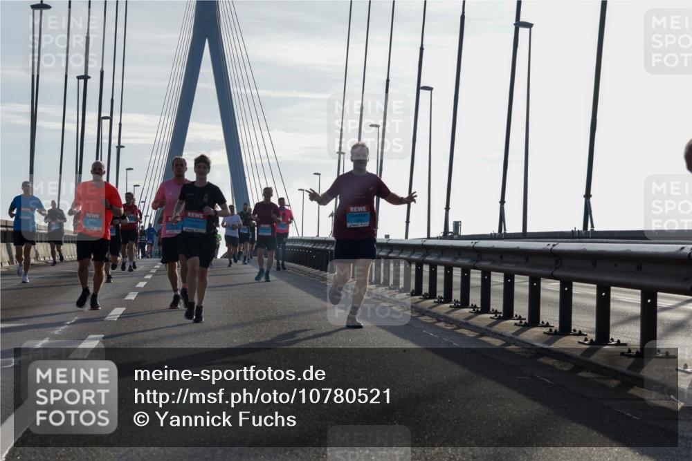03.10.2026 - Köhlbrandbrückenlauf Yannick Fuchs http://msf.ph/oto/10780521 03.10.2026 09:26:11 Position 1  meine-sportfotos.de