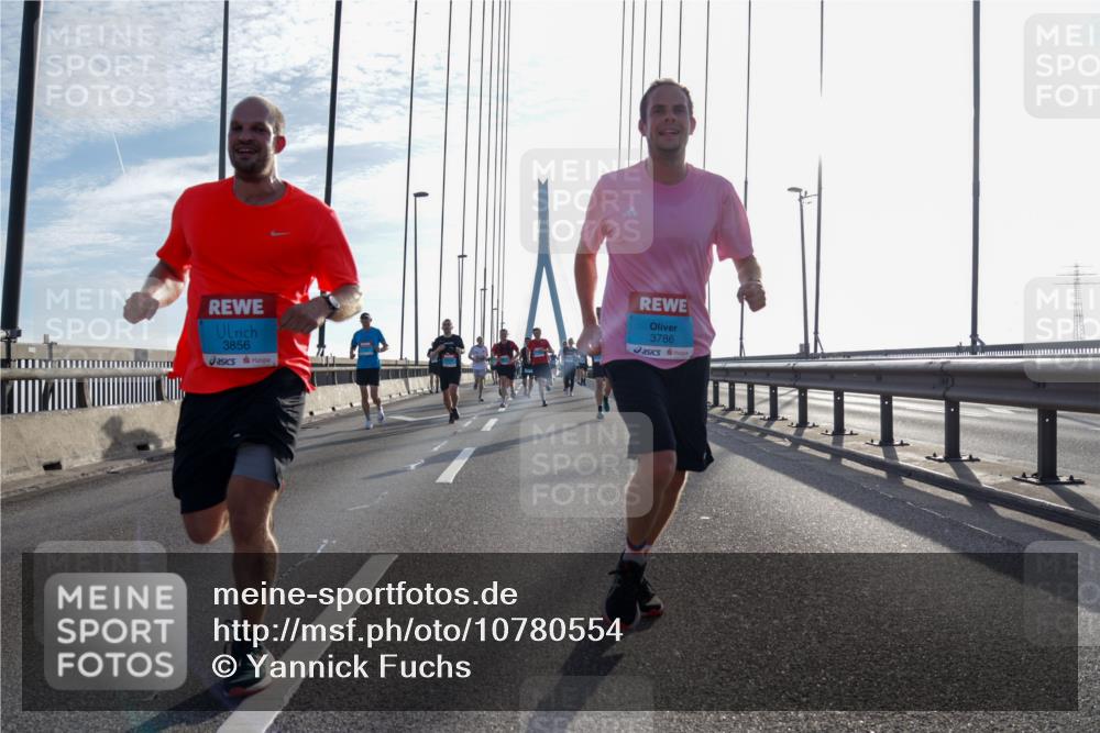 03.10.2026 - Köhlbrandbrückenlauf Yannick Fuchs http://msf.ph/oto/10780554 03.10.2026 09:26:17 Position 1 3856, 3786 meine-sportfotos.de
