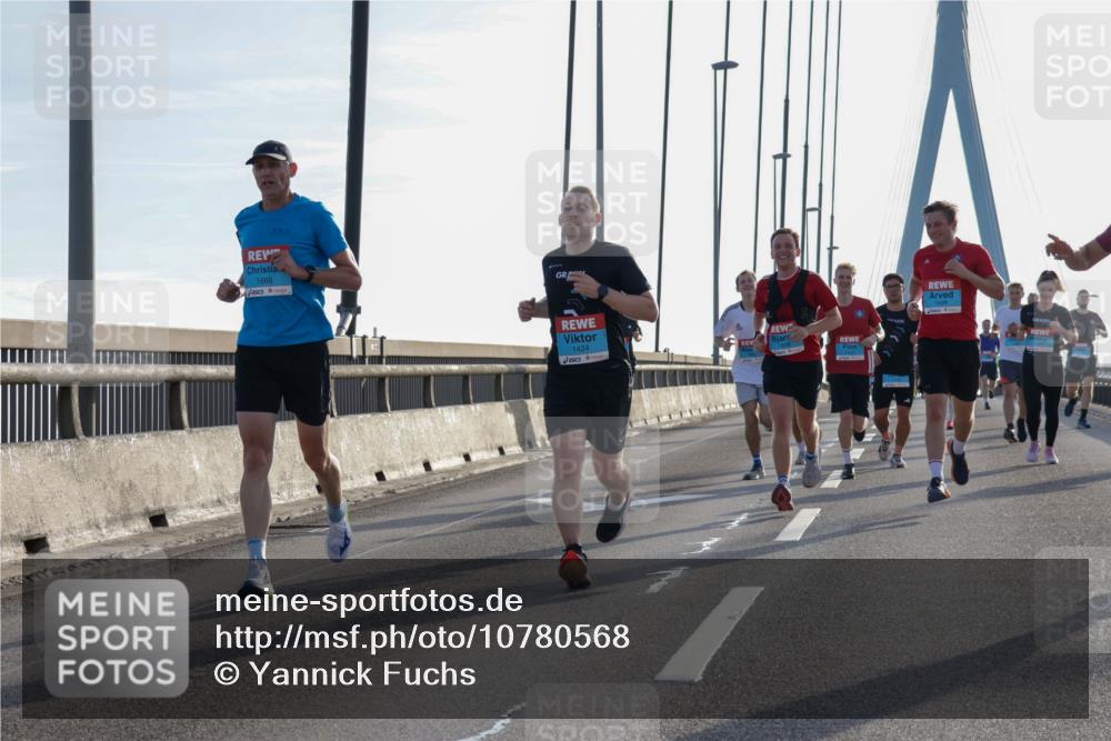 03.10.2026 - Köhlbrandbrückenlauf Yannick Fuchs http://msf.ph/oto/10780568 03.10.2026 09:26:18 Position 1 1666, 1424 meine-sportfotos.de