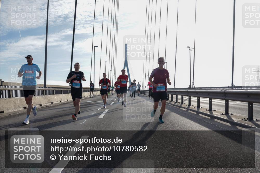03.10.2026 - Köhlbrandbrückenlauf Yannick Fuchs http://msf.ph/oto/10780582 03.10.2026 09:26:19 Position 1  meine-sportfotos.de