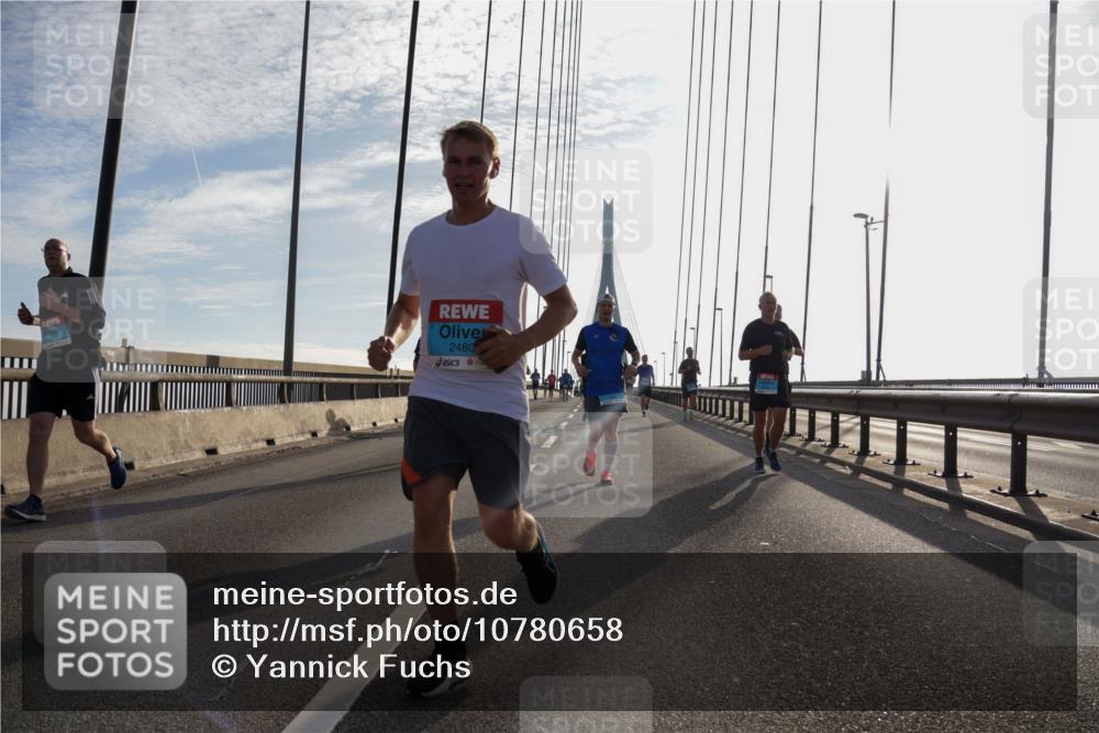 03.10.2026 - Köhlbrandbrückenlauf Yannick Fuchs http://msf.ph/oto/10780658 03.10.2026 09:26:26 Position 1 2480 meine-sportfotos.de