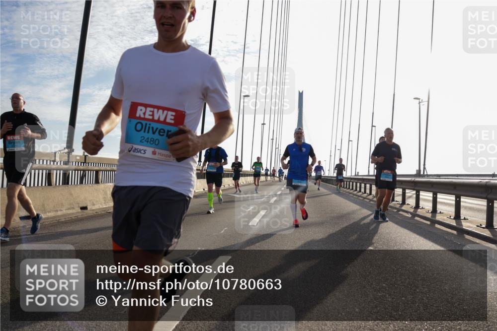 03.10.2026 - Köhlbrandbrückenlauf Yannick Fuchs http://msf.ph/oto/10780663 03.10.2026 09:26:26 Position 1 2480 meine-sportfotos.de