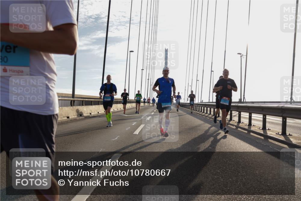 03.10.2026 - Köhlbrandbrückenlauf Yannick Fuchs http://msf.ph/oto/10780667 03.10.2026 09:26:26 Position 1 30 meine-sportfotos.de