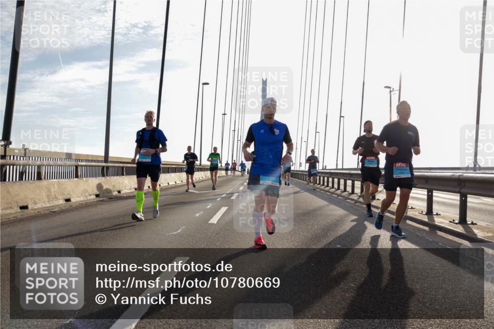 03.10.2026 - Köhlbrandbrückenlauf Yannick Fuchs http://msf.ph/oto/10780669 03.10.2026 09:26:26 Position 1 1648 meine-sportfotos.de