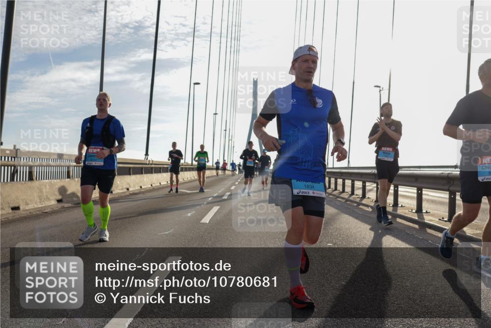 03.10.2026 - Köhlbrandbrückenlauf Yannick Fuchs http://msf.ph/oto/10780681 03.10.2026 09:26:27 Position 1 2257, 1834 meine-sportfotos.de
