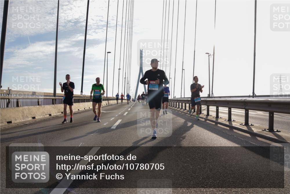 03.10.2026 - Köhlbrandbrückenlauf Yannick Fuchs http://msf.ph/oto/10780705 03.10.2026 09:26:29 Position 1  meine-sportfotos.de