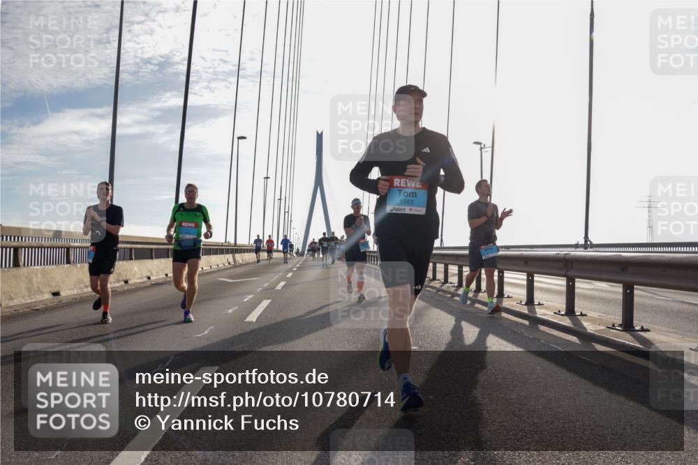 03.10.2026 - Köhlbrandbrückenlauf Yannick Fuchs http://msf.ph/oto/10780714 03.10.2026 09:26:30 Position 1 1583 meine-sportfotos.de