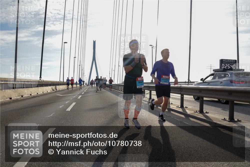 03.10.2026 - Köhlbrandbrückenlauf Yannick Fuchs http://msf.ph/oto/10780738 03.10.2026 09:26:32 Position 1 2306, 2, 0, 25, 40 meine-sportfotos.de